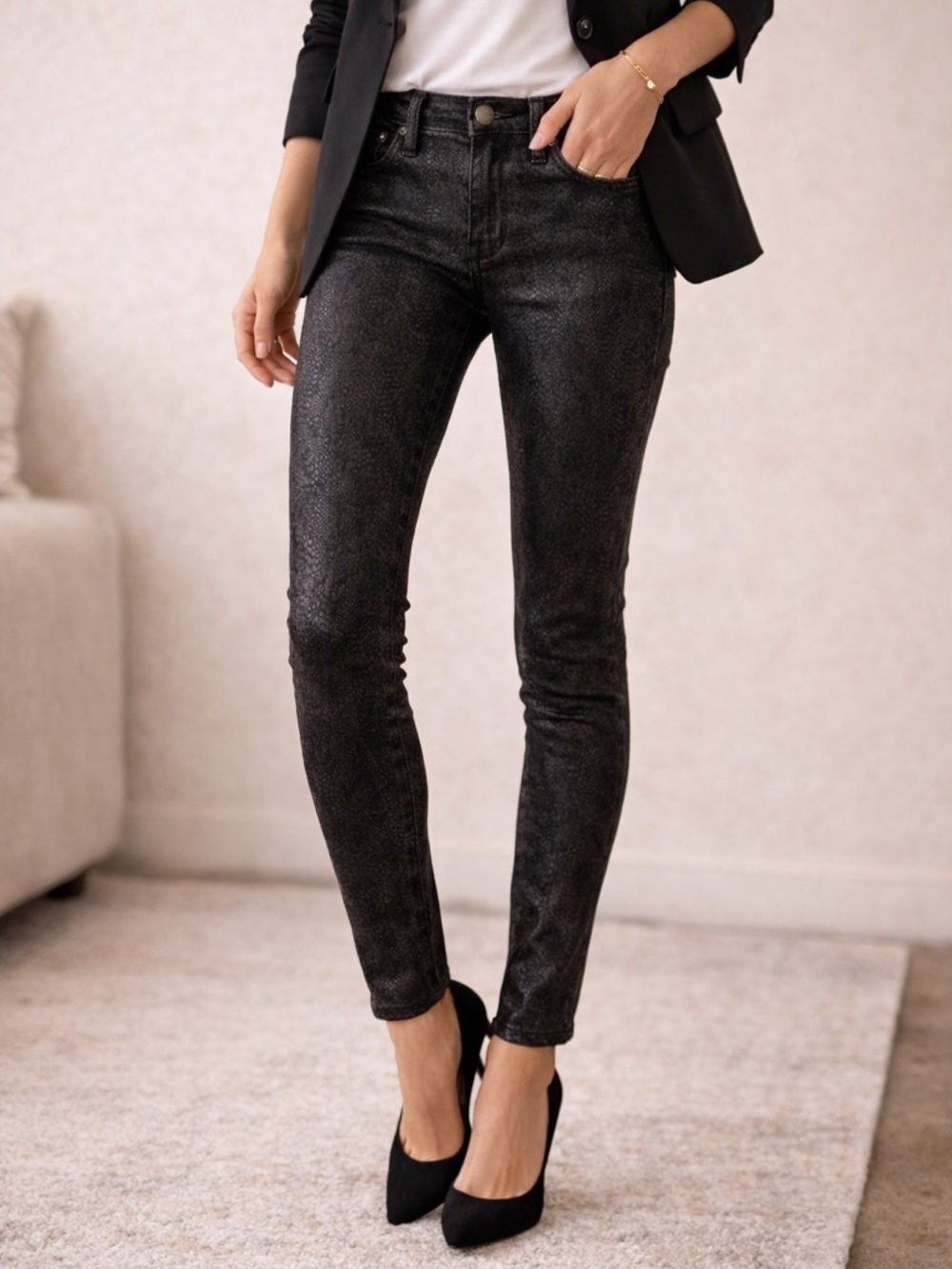 Current/Elliott Black Snakeskin Skinny Jeans Ankle Mid Rise Size 26 Stretch